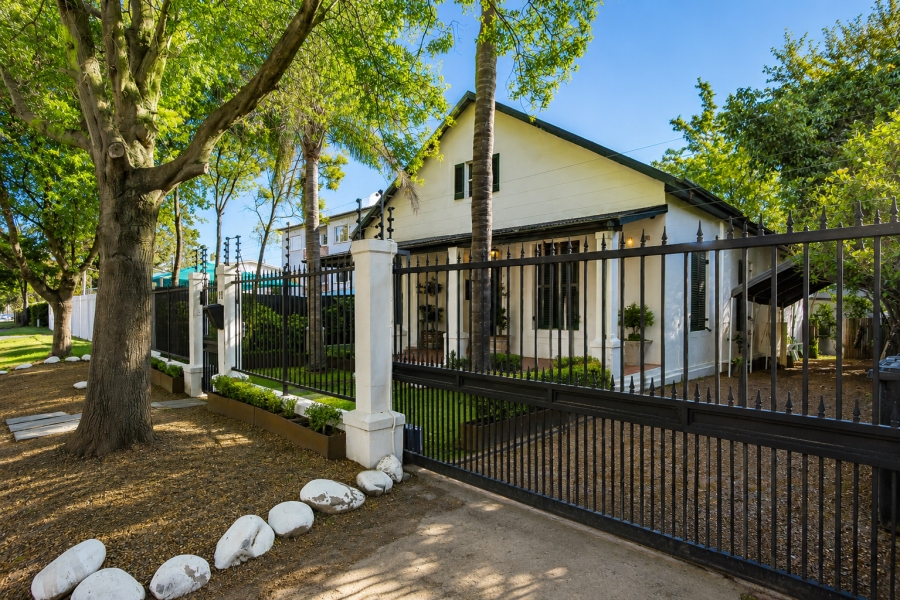 4 Bedroom Property for Sale in Stellenbosch Central Western Cape